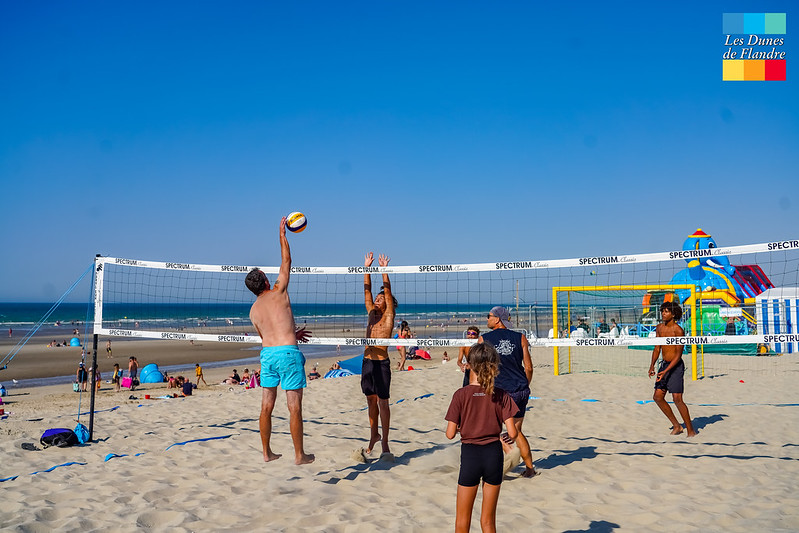 les mocs ouvrent la saison de beach-volley avec énergie lors du wheeler beach bash, un événement estival à ne pas manquer pour les amateurs de sports de plage.