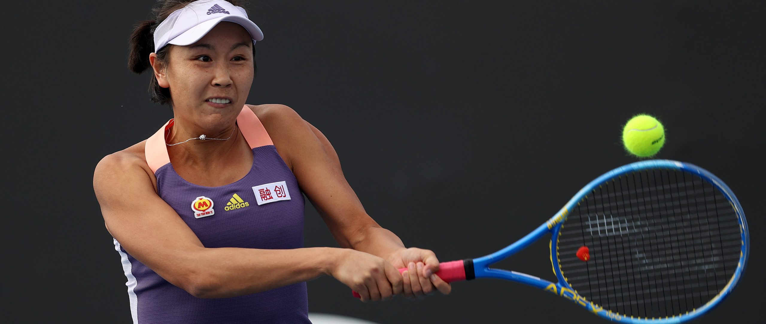 découvrez l'enquête exclusive sur la menace pesant sur une étoile du tennis, avec un focus sur l'escorte et les révélations au sein de la wta.