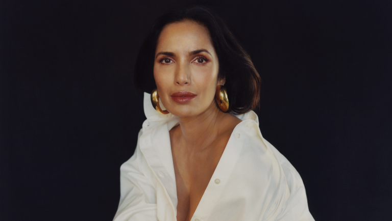 padma lakshmi relève un défi culinaire intense sur cbs, mêlant créativité et passion pour la gastronomie.